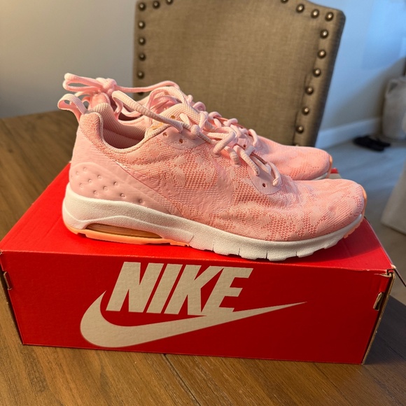 Nike Shoes - Brand New Nike "AIR MAX MOTION LW ENG" Women's Size 9